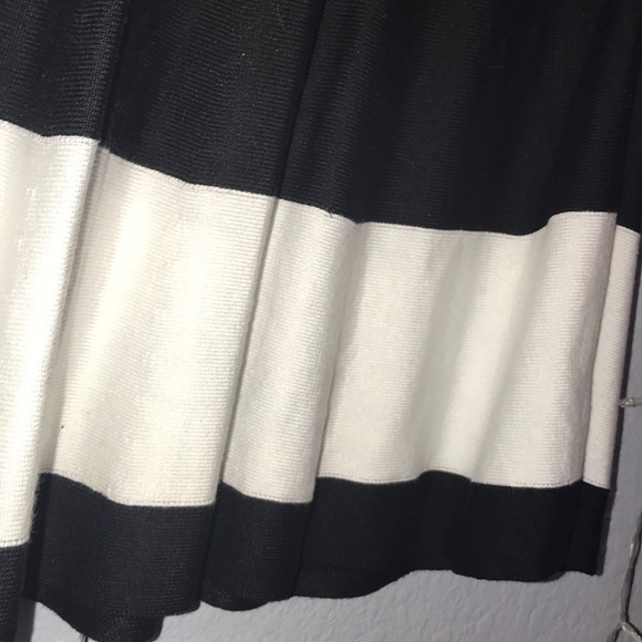 black and white dress - Picture 4 of 7